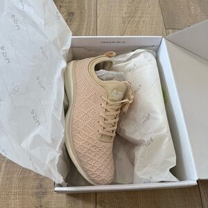 APL Techloom Phantom Knit Running Shoes Athletic Sneakers Beach Ivory Size 11